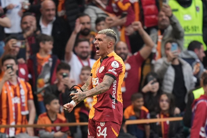 Nihat Kahveci Galatasaraylı futbolcuya seslendi: Kalk git vallahi yeter ya - Resim: 3