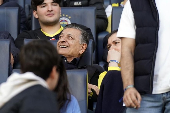 Okan Buruk'a destek olan Yılmaz Vural, Kadıköy'e geldi! Mourinho'ya mesaj verdi - Resim: 7
