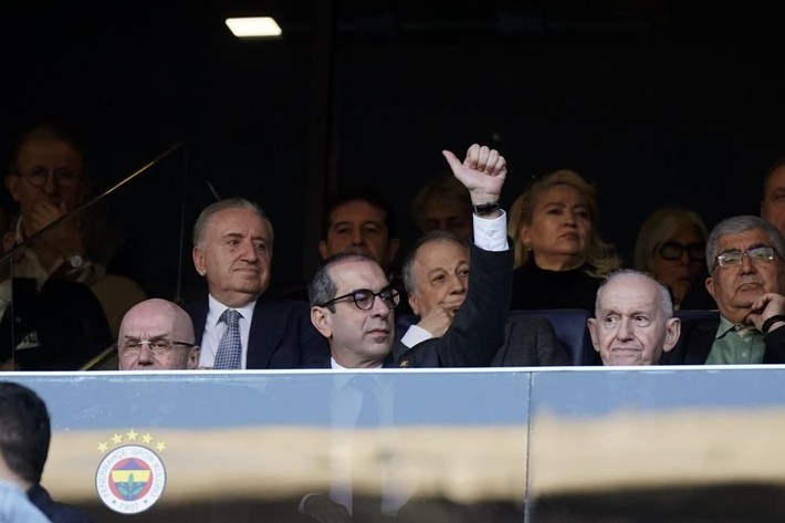 Okan Buruk'a destek olan Yılmaz Vural, Kadıköy'e geldi! Mourinho'ya mesaj verdi - Resim: 6