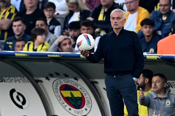 Ali Koç Jose Mourinho'dan vazgeçmiyor! Onu göndereceğine 9 yıldızı satış listesine koydu - Resim: 7