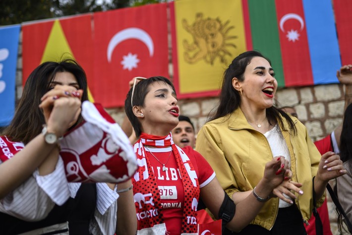Tarihlerindeki ilk şampiyonluğu İstanbul'da kutladılar - Resim: 1