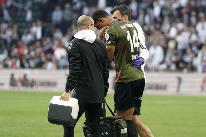 Nihat Kahveci'yi duygulandıran Beşiktaşlı: Efsanedir, alkışlıyorum - Resim: 6