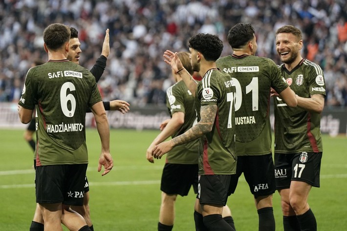 Beşiktaş'ın soluna Alman kanat! Yönetim devreye girdi - Resim: 2