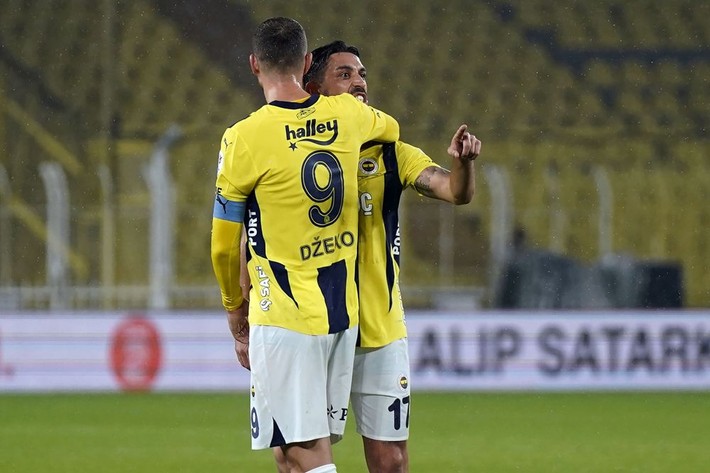 Ali Koç Burak Yılmaz'la Selçuk İnan'ın hayran kaldığı gol kralını transfer ediyor! 52 milyon euroluk imza - Resim: 2