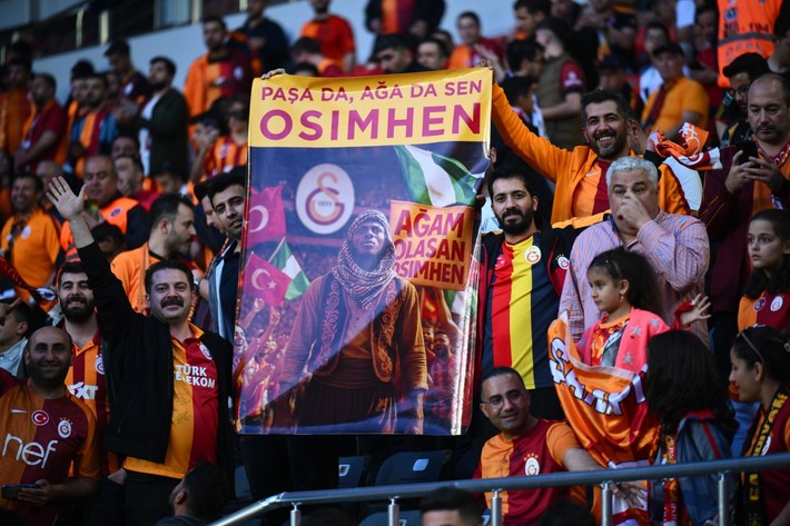 Gaziantep'te Osimhen için ses getiren pankartlar - Resim: 1