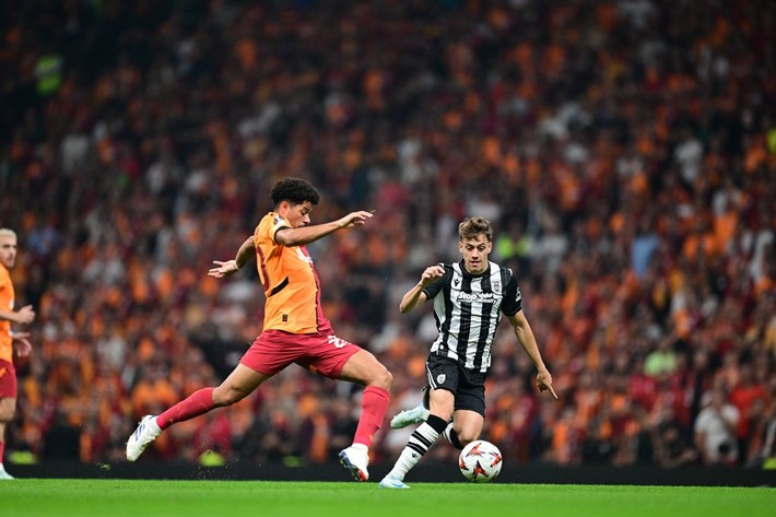 Dursun Özbek Masuaku, Feghouli ve Gökhan Töre'yi transfer eden Sportif Direktörle masaya oturdu: Verin 40 M.€ anlaşalım! - Resim: 3