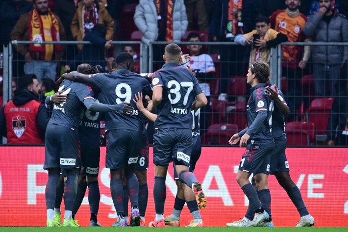 Dursun Özbek Okan Kocuk, Taylan Antalyalı ve Emre Kılınç'tan sonra bir oyuncuyu daha Samsun'a gönderdi - Resim: 8