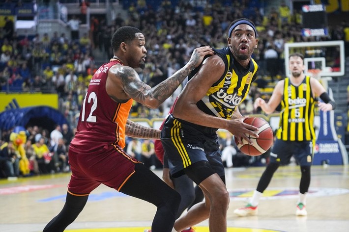 Fenerbahçe Beko - Galatasaray maçında Ali Koç'a yoğun tepki! Anons sonrası ise alkış koptu - Resim: 3