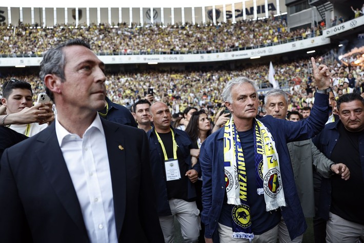Ali Koç Aziz Yıldırım sayesinde Jose Mourinho'dan kurtuldu: Bunu senin kafana ben soktum - Resim: 8