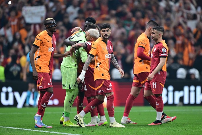 Dursun Özbek Uğurcan Çakır operasyonunu durdurdu: Biz arka kapıdan iş çevirmeyiz! - Resim: 10