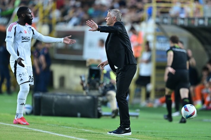 Ole Gunnar Solskjaer'e ültimatom: Ya sözlerini düzelt ya da sezon başlamadan git - Resim: 4