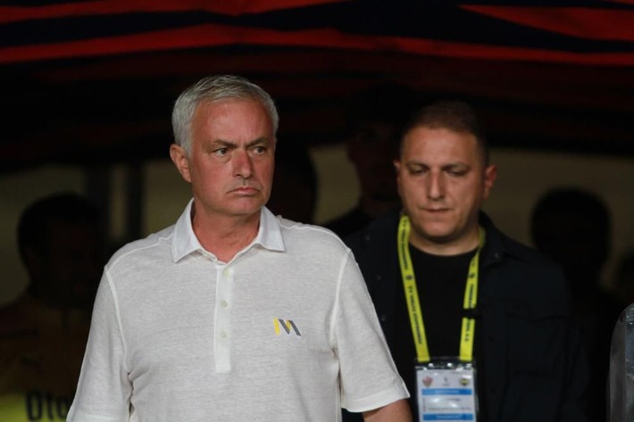 Canlı yayında açıkladı: Mourinho'nun istifası Okan Buruk'a bağlı - Resim: 4