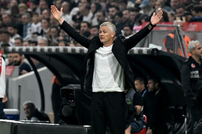 Serdal Adalı Ole Gunnar Solskjaer'i gönderecek: Ne alkışı hocam sen uzayda mı yaşıyorsun - Resim: 7