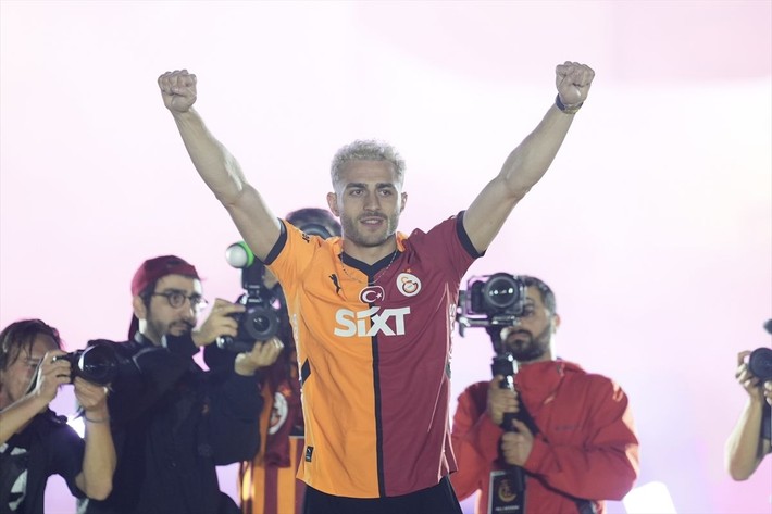 Premier Lig devi Galatasaray'ın yıldızına 25 milyon euro verdi Dursun Özbek "35'ten aşağı olmaz" dedi - Resim: 3