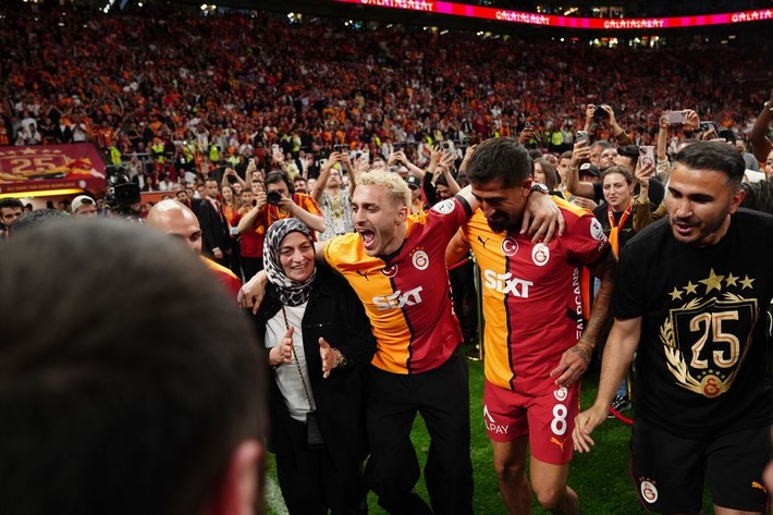 Premier Lig devi Galatasaray'ın yıldızına 25 milyon euro verdi Dursun Özbek "35'ten aşağı olmaz" dedi - Resim: 5