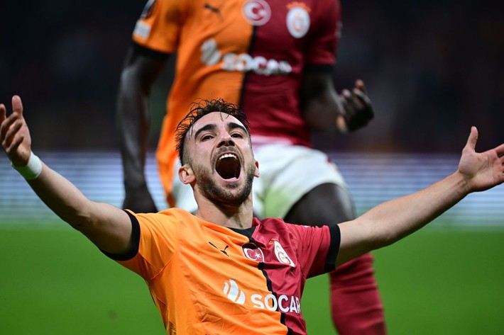 Ali Koç Yunus Akgün'ü Galatasaray'dan koparıyor: Biz Brezilyalı yıldızı alırsak Betis de Yunus'a girer - Resim: 5