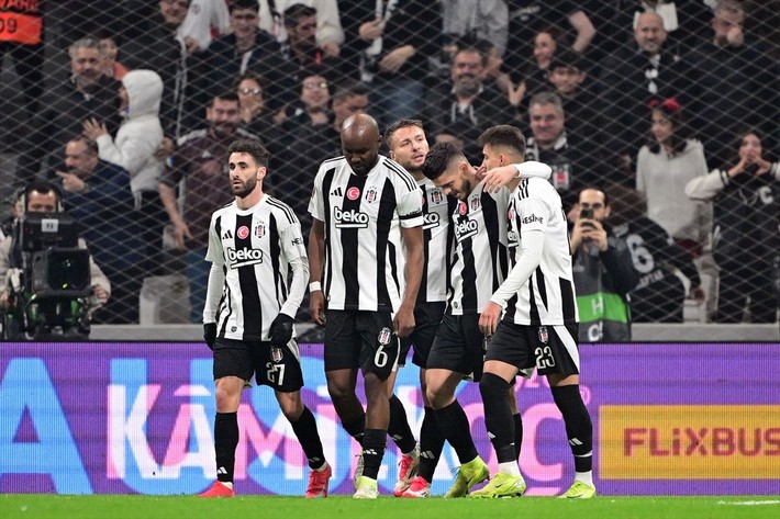 Esposito Beşiktaş'a transfer olacak mı? Spezia cephesinden açıklama - Resim: 1