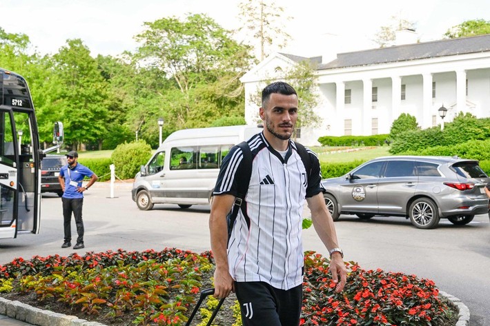 Dursun Özbek'i Filip Kostic ipten aldı! Juventus'un gözbebeği Galatasaray'a imza atmaya geliyor - Resim: 20