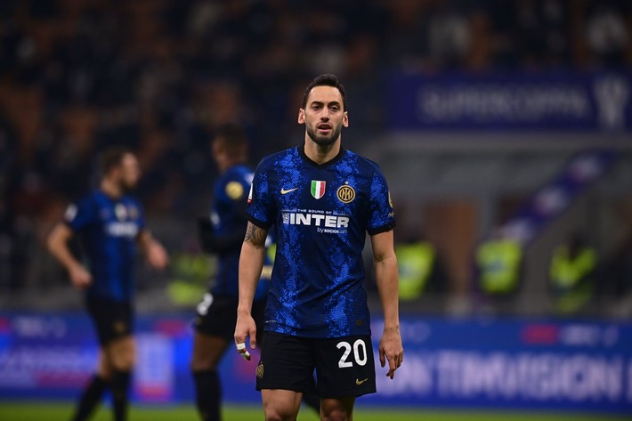 Dursun Özbek Hakan Çalhanoğlu'nu kafaya taktı! Bir teklifle daha geliyor - Resim: 5