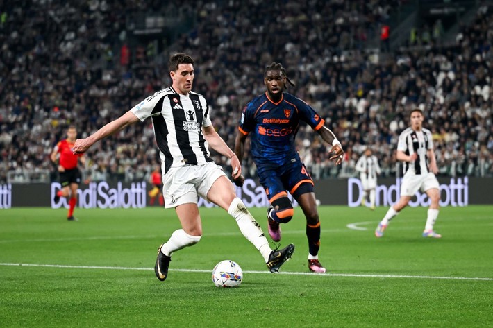 Mourinho Vlahovic'i, Vlahovic Allegri'yi, Tudor ise Osimhen'i istiyor! Transferde büyük çıkmaz - Resim: 5