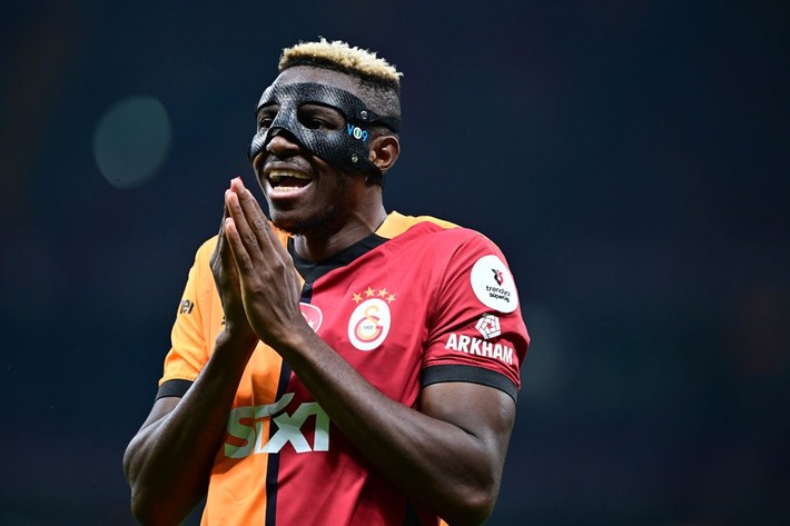 Osimhen Hakan Çalhanoğlu'nun Galatasaray'a transfer olmasını engelledi: Ben daha kararımı vermedim - Resim: 2