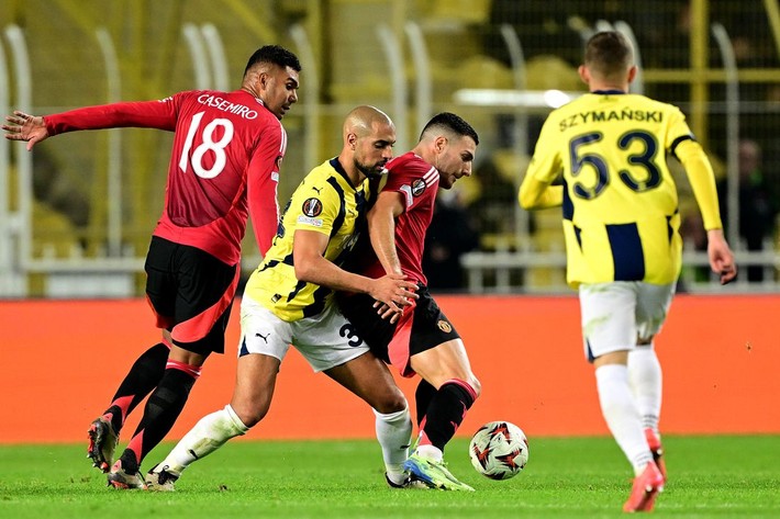 Ali Koç'la Devin Özek arasında ilk tartışma: Transferi herkes yapar şu 30 M.€'luk krizi çöz de görelim - Resim: 9