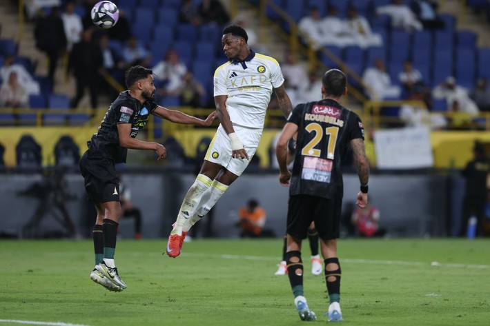 Mourinho Jhon Duran transferiyle başına ihale aldı: Eğer onu da Maximin gibi yaparsan bu sefer sen gidersin - Resim: 5