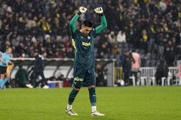 Mourinho kararını verdi! Uğurcan transferi iptal olunca Livakovic'in eldivenleri... - Resim: 6