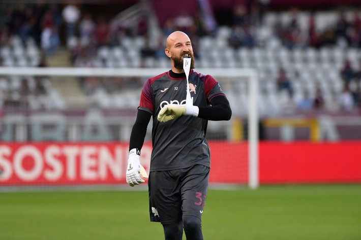 Livakovic yerine 2.02'lik kaleci geliyor! Transferde Becao önemli rol oynayacak - Resim: 3