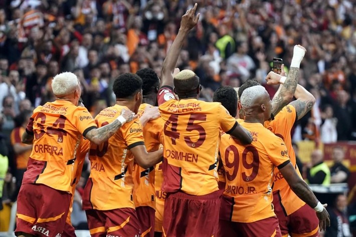 Galatasaray'dan Osimhen'e tarihi teklif: Bırakın gideyim - Resim: 4