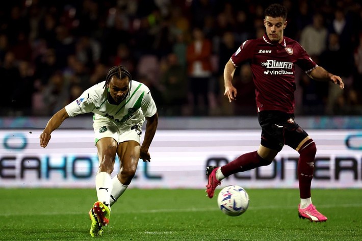 Ali Koç Ali Koç Tammy Abraham'a gol dersi veren kanat forvete kafayı taktı! - Resim: 5