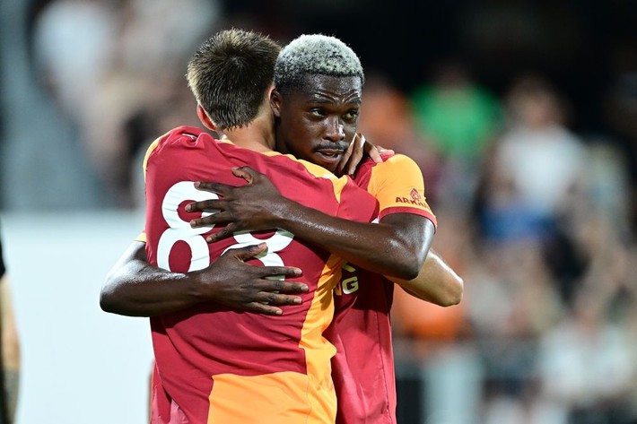 Dursun Özbek Van Persie'den aldığı haberle havalara uçtu! Galatasaray'da art arda 5 ayrılık - Resim: 7