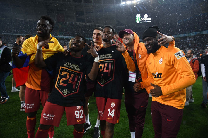 Galatasaray'ın eski yıldızında Hepatit B tespit edildi! 6 ay formasından uzak kalacak - Resim: 1