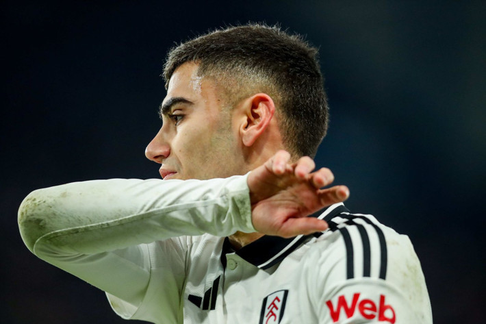Devin Özek'ten Jose Mourinho'ya tam 12 orta saha teklifi! - Resim: 2