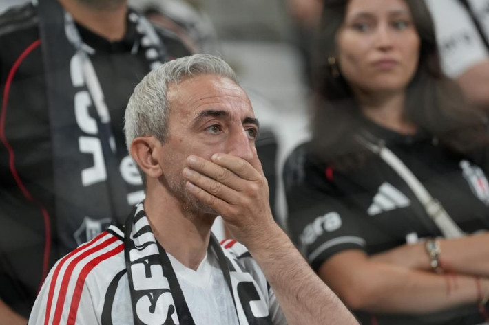 Beşiktaş elendi Nihat Kahveci isyan etti: Gönderin ya! - Resim: 5