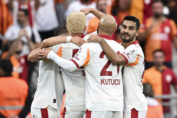 Yıldız futbolcu Okan Buruk'tan kesik yedi! Frankfurt maçında kulübede - Resim: 2
