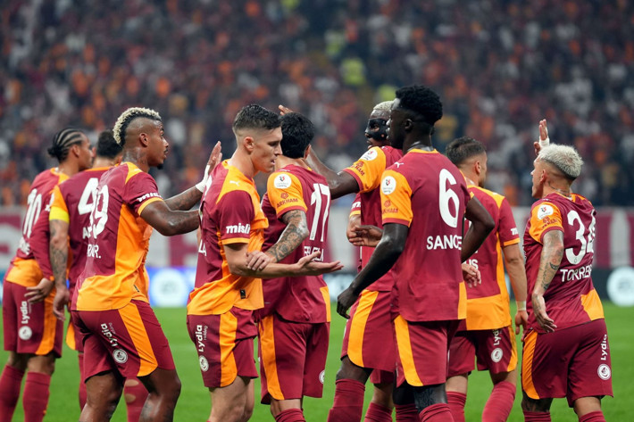 İşte Okan Buruk'un Frankfurt maçı 11'i: Osimhen ve Icardi... - Resim: 6
