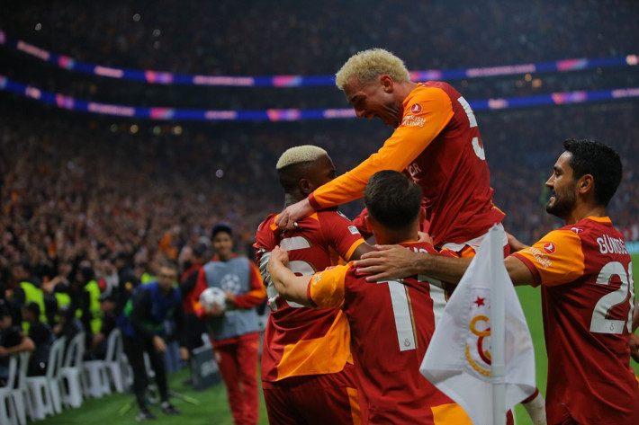 Kahveci'den Liverpool zaferi yorumu: Makine gibi oynadı - Resim: 2