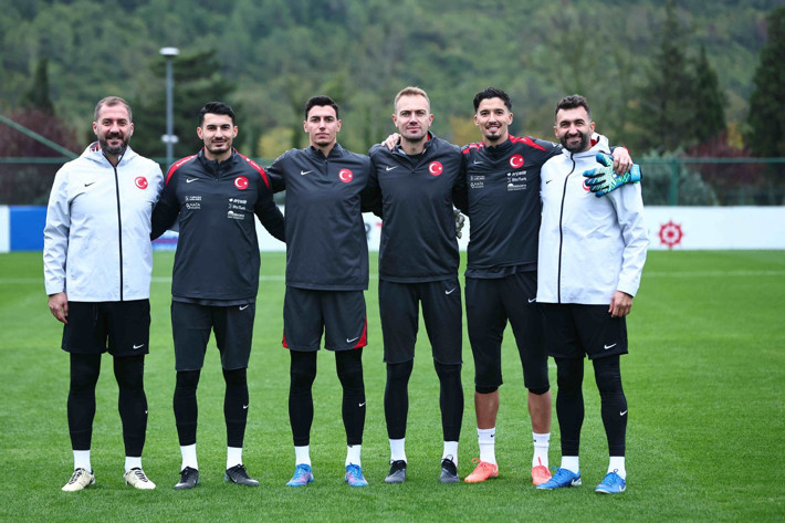 A Milli Takım'da ikinci Berke Özer krizi! Oynatmayacaksanız neden çağırdınız? - Resim: 5