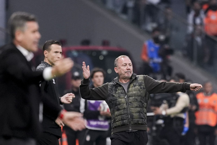 Nihat Kahveci, Beşiktaş maçı sonrası çıldırdı: Kasım ayını bile göremedi - Resim: 6