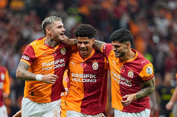 En Nesyri, Jhon Duran ve Talisca'yı alacağınıza sadece Osimhen'i alsaydınız... - Resim: 8