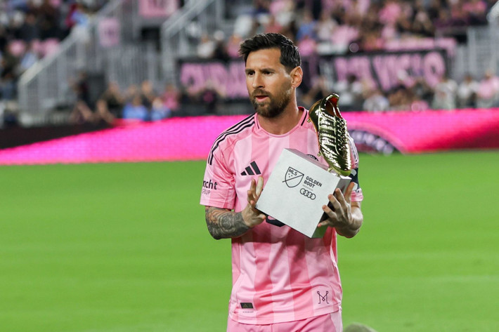 2025 yılında dünyanın en iyi futbolcusu adayları açıklandı! 15 kişilik listede tek Türk var - Resim: 10