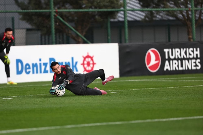 A Milli Takım idmanına sürpriz iki futbolcu katıldı - Resim: 7