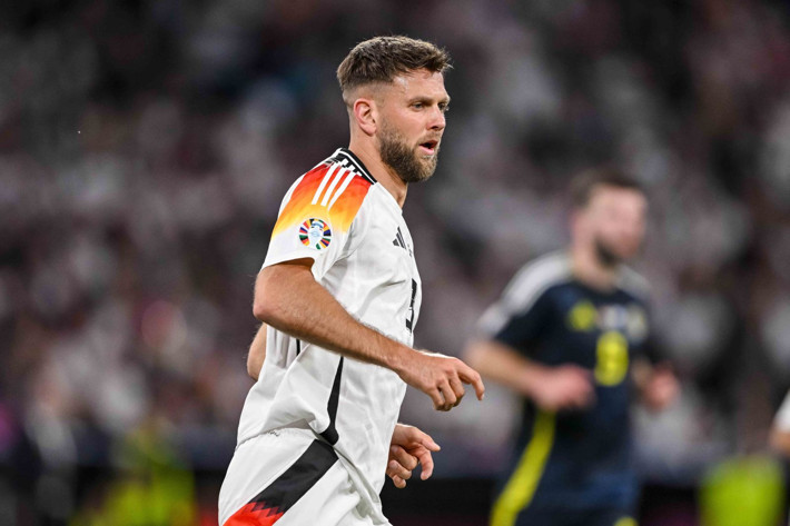 Adalı'dan kaleci ve santrfor harekatı! Atanı da tutanı da seviye atlıyor - Resim: 2