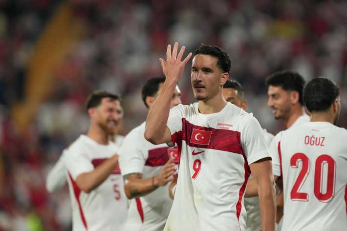 Okan Buruk onay verdi! Galatasaray, 2 milli yıldız için vites yükseltti - Resim: 4