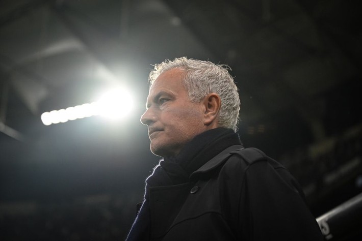Ali Koç Jose Mourinho'nun görevine son veriyor! Portekizli teknik adamın tazminatı hesaplanıyor... - Resim: 4