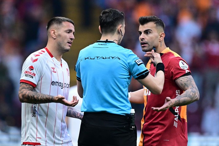 Ali Koç İcardi'yi kendi otelinde ağırladı Yener İnce 4-1'den sonra bombayı patlattı: Bizim oyuncumuz değil - Resim: 5