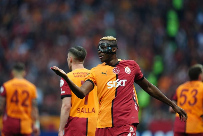 Victor Osimhen'i gönderin gitsin! Bu bonservisi bu maaşı Avrupa'da hiçbir kulüp vermez - Resim: 8