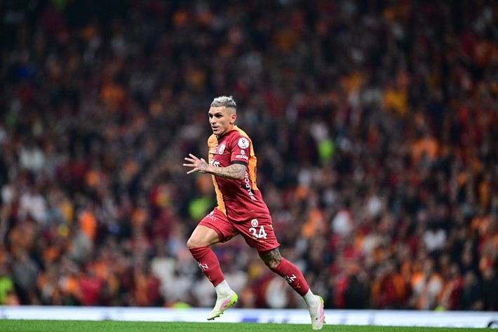 Ali Koç Okan Buruk'un 4 attığını gördü 4 yıldızın hesabını kesti: Hiç değilse 2 M.€ kâr ederiz! - Resim: 10
