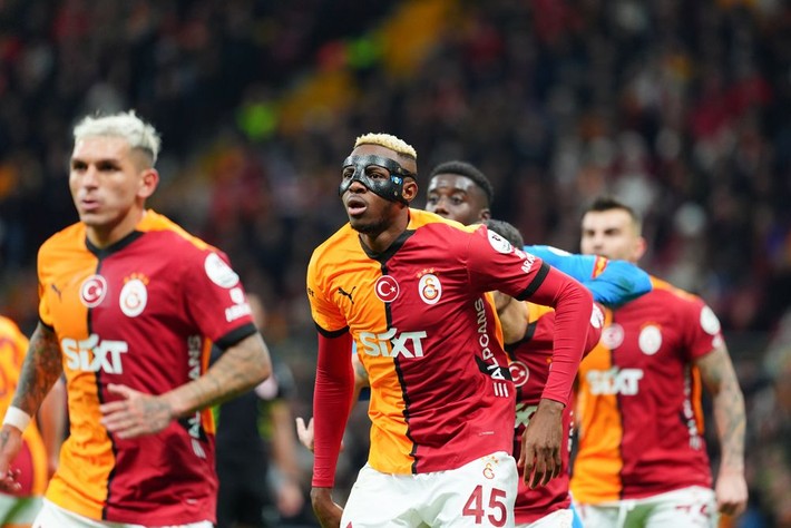 Dursun Özbek 4 transferin acısını çıkardı: Derhal istifa et! - Resim: 16